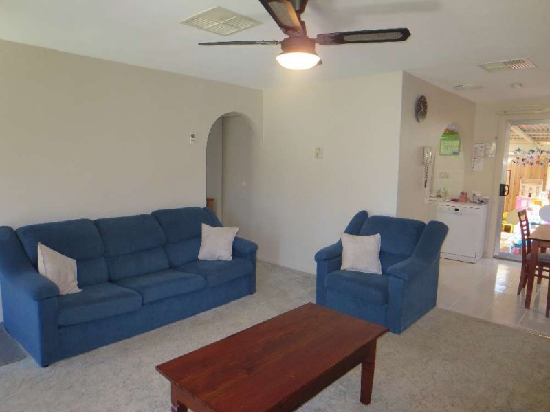 303 Sunshine Court, Lavington NSW 2641