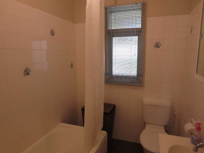 303 Sunshine Court, Lavington NSW 2641