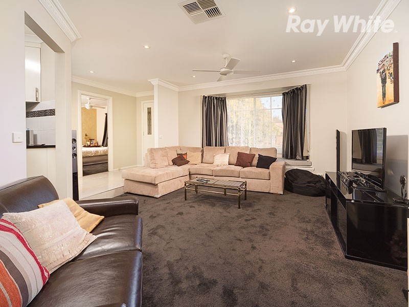 8 Creighton Court, Lavington NSW 2641