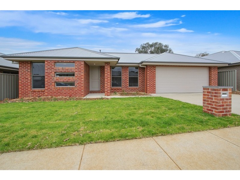 69 Songlark Crescent, Thurgoona NSW 2640