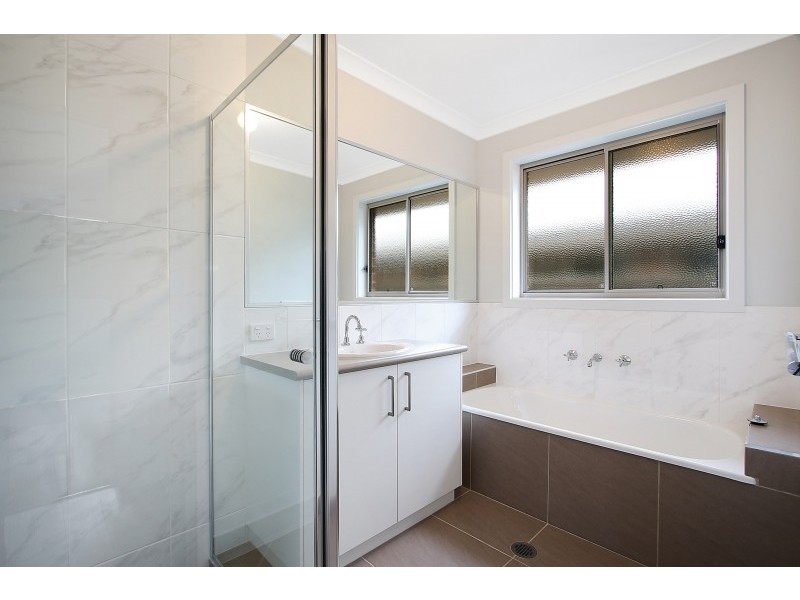 69 Songlark Crescent, Thurgoona NSW 2640