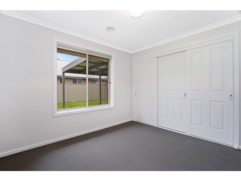 69 Songlark Crescent, Thurgoona NSW 2640
