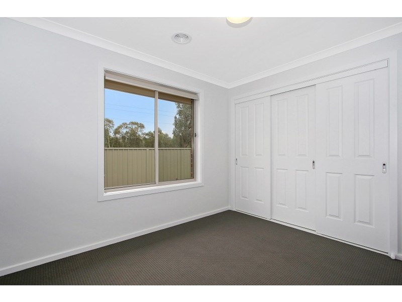 69 Songlark Crescent, Thurgoona NSW 2640