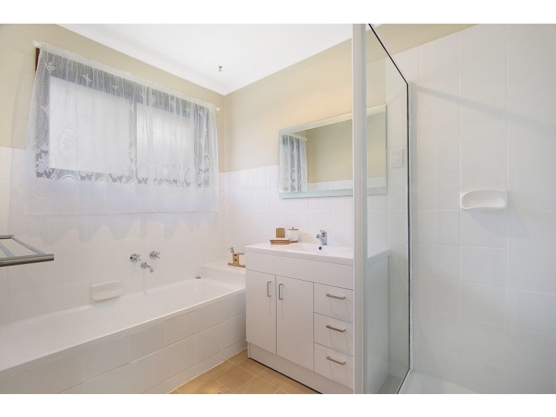 24 Yellow Gum Way, Thurgoona NSW 2640