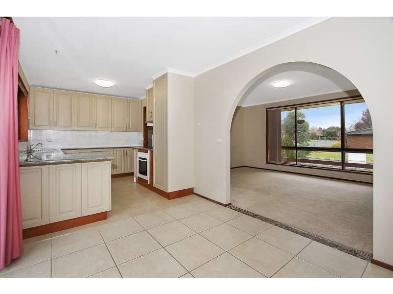 24 Yellow Gum Way, Thurgoona NSW 2640