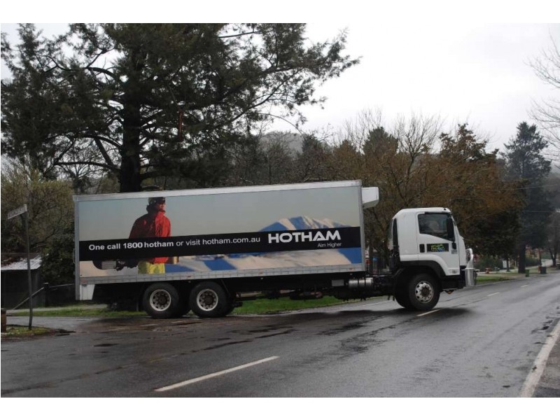 32 Churchill Place, Bright VIC 3741