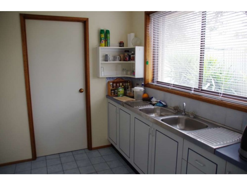 2/4 Kambora Court, Lavington NSW 2641