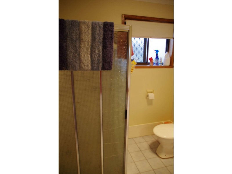 2/4 Kambora Court, Lavington NSW 2641