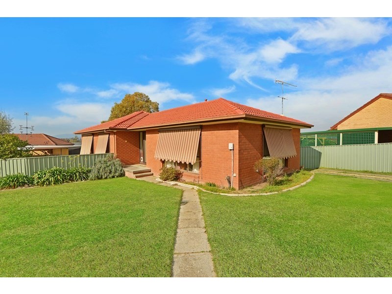 77 Kosciuszko Road, Thurgoona NSW 2640