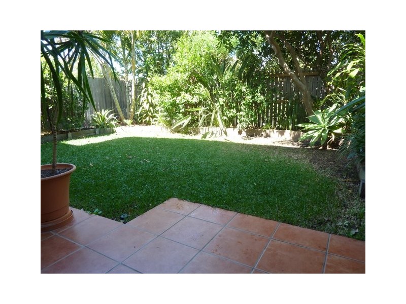 42 -75 Brown St, Labrador QLD 4215