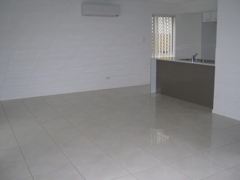 18/1 Santa Ana Lane, Griffin QLD 4503