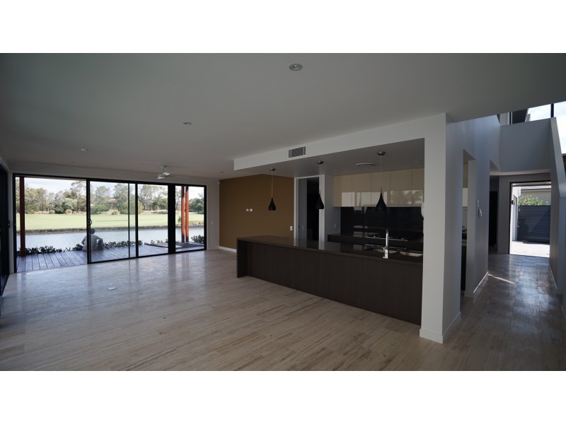 7638 Fairway Boulevard, Hope Island QLD 4212