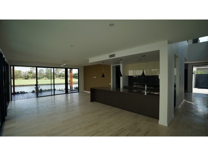 7638 Fairway Boulevard, Hope Island QLD 4212