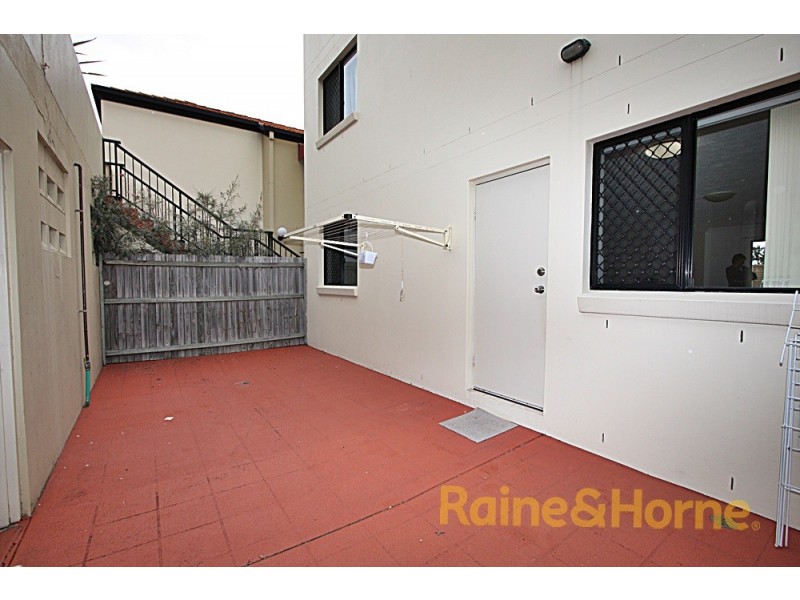 15 Dansie Street, Greenslopes QLD 4120