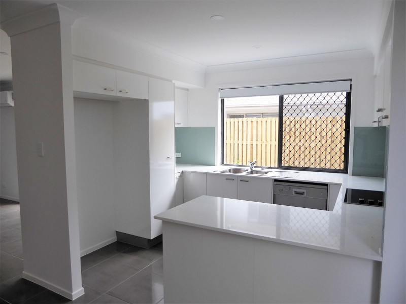 42 grahams rd, Strathpine QLD 4500