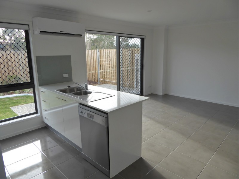 42 grahams rd, Strathpine QLD 4500