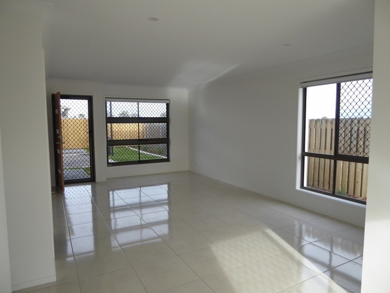 42 grahams rd, Strathpine QLD 4500