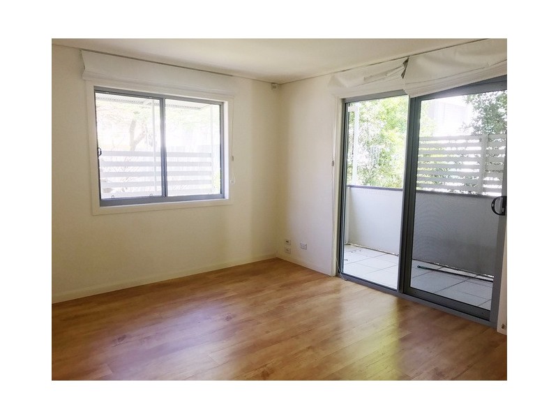 3/3 prospect tce, St Lucia QLD 4067