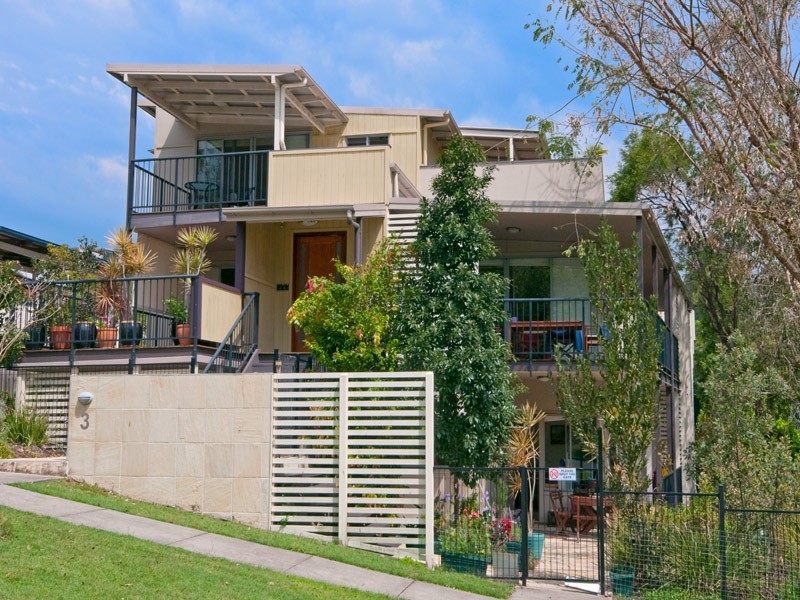 3/3 prospect tce, St Lucia QLD 4067