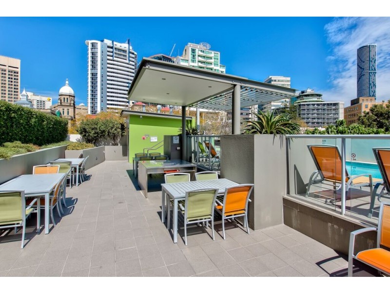 2 / 454 Upper Edward Street, Spring Hill QLD 4000
