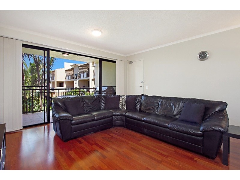 37/45 Harries Rd, Coorparoo QLD 4151