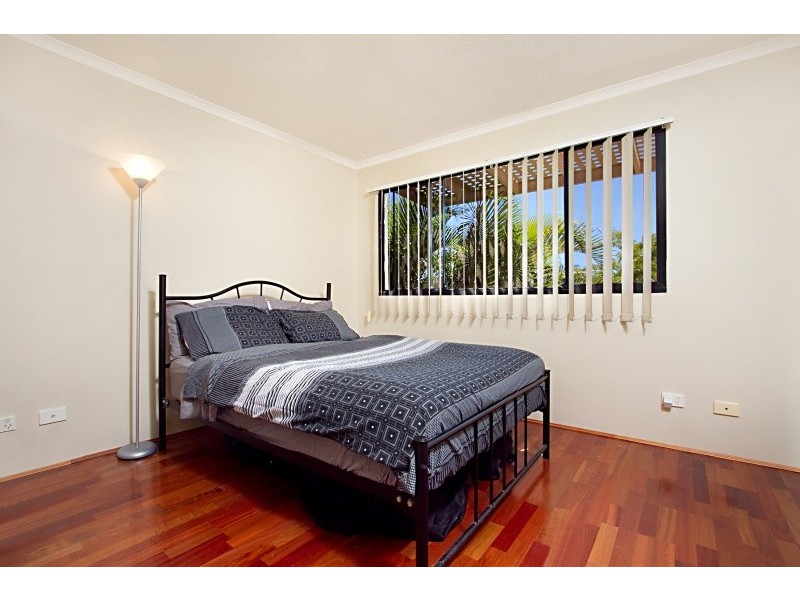 37/45 Harries Rd, Coorparoo QLD 4151