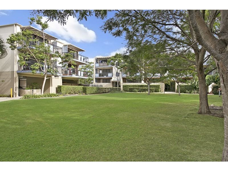 37/45 Harries Rd, Coorparoo QLD 4151