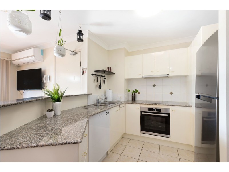 20 Wakefield Street, Coorparoo QLD 4151