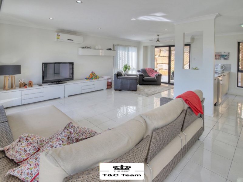 127 Stones Rd, Sunnybank Hills QLD 4109