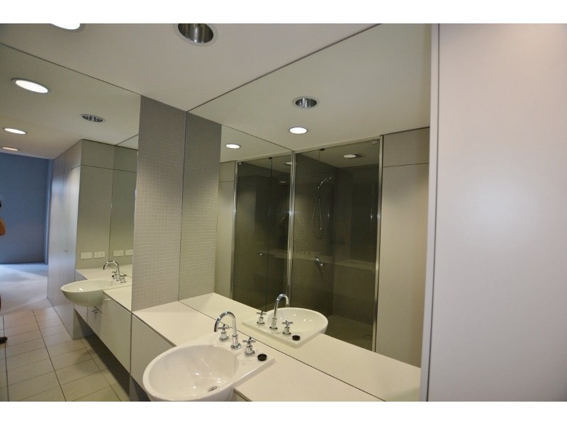 B01 / 38 Skyring Tce, Teneriffe QLD 4005