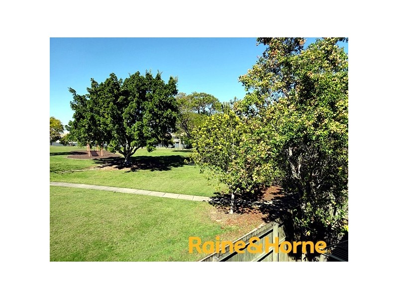 9/11 Federation Street, Wynnum West QLD 4178