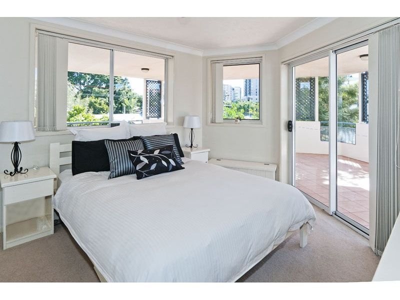 15 239 SHAFSTON AVENUE, Kangaroo Point QLD 4169