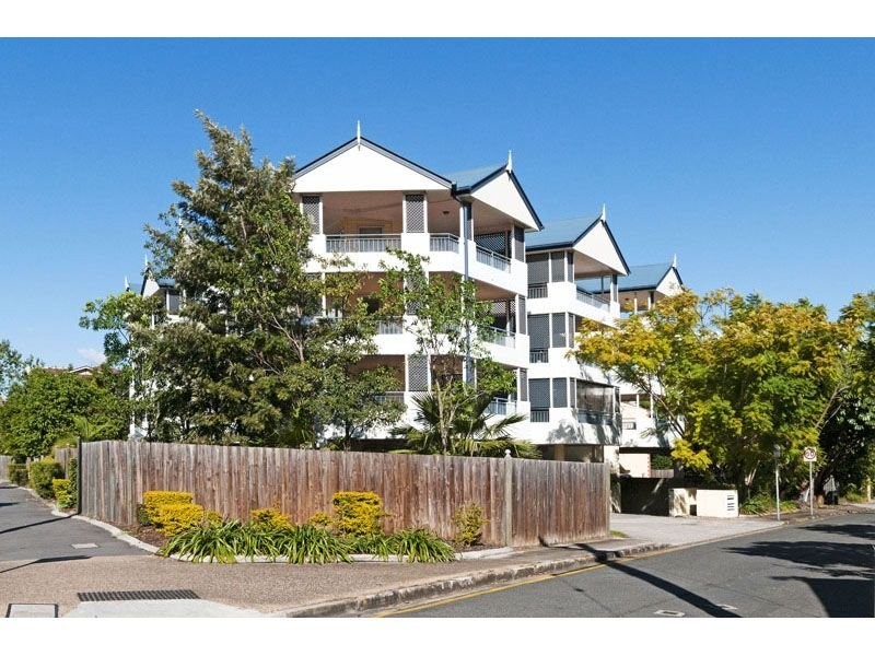 15 239 SHAFSTON AVENUE, Kangaroo Point QLD 4169
