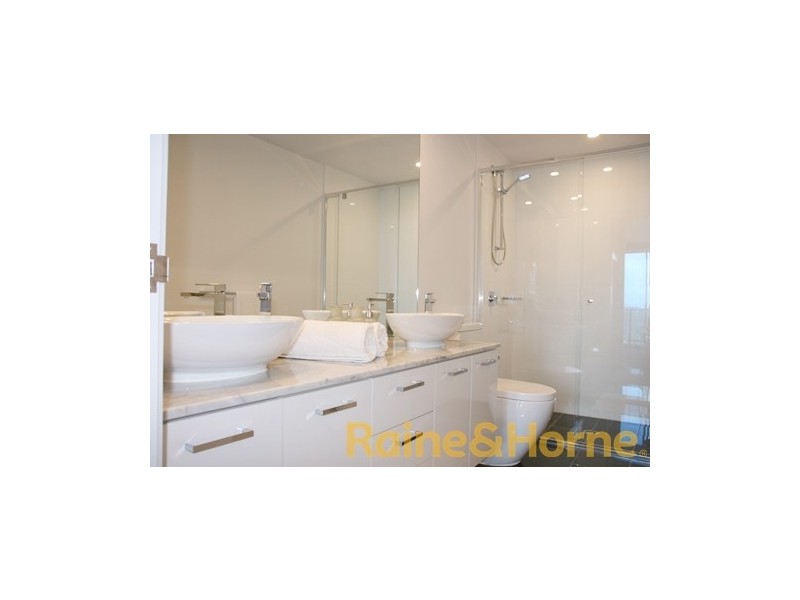 11207/5 Habourside Court, Biggera Waters QLD 4216