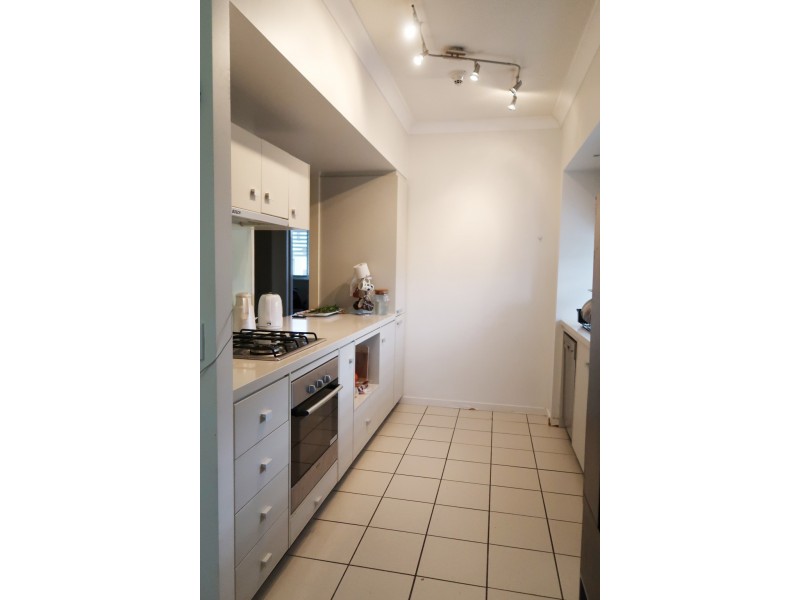8 Belgrave road, Indooroopilly QLD 4068