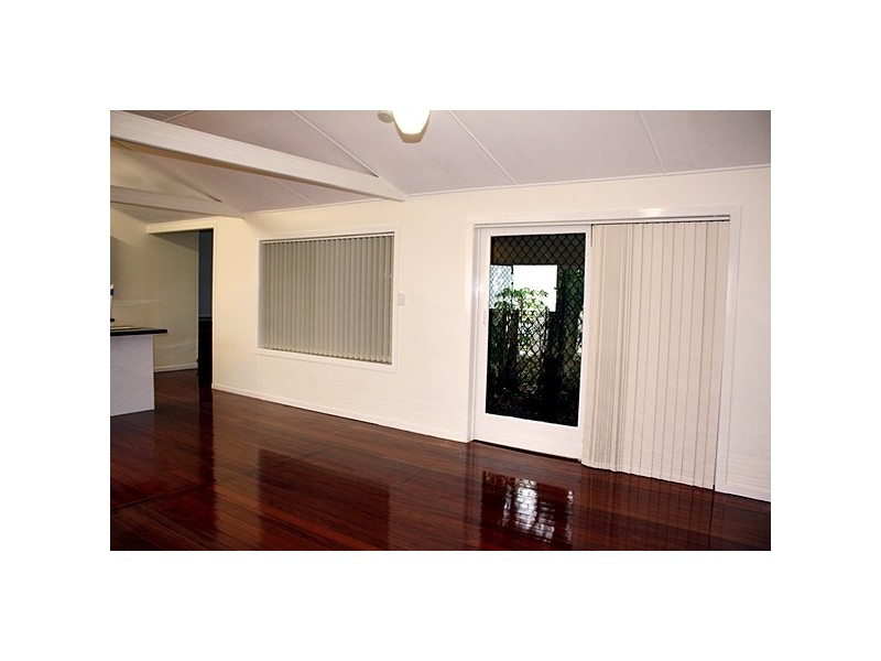 8 Hillsdale Street, Morningside QLD 4170