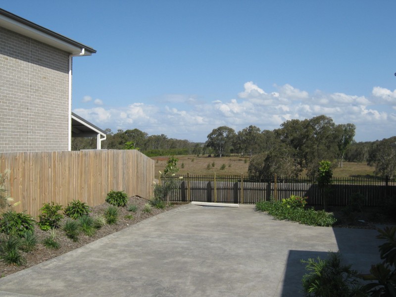 32/1 Santa Ana Lane, Griffin QLD 4503