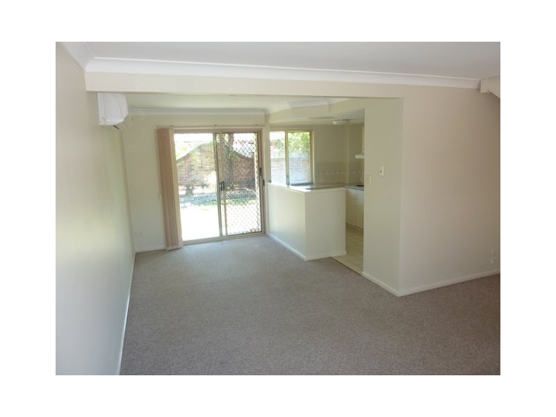 01-75 Brown, Labrador QLD 4215