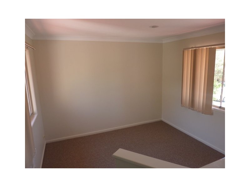01-75 Brown, Labrador QLD 4215