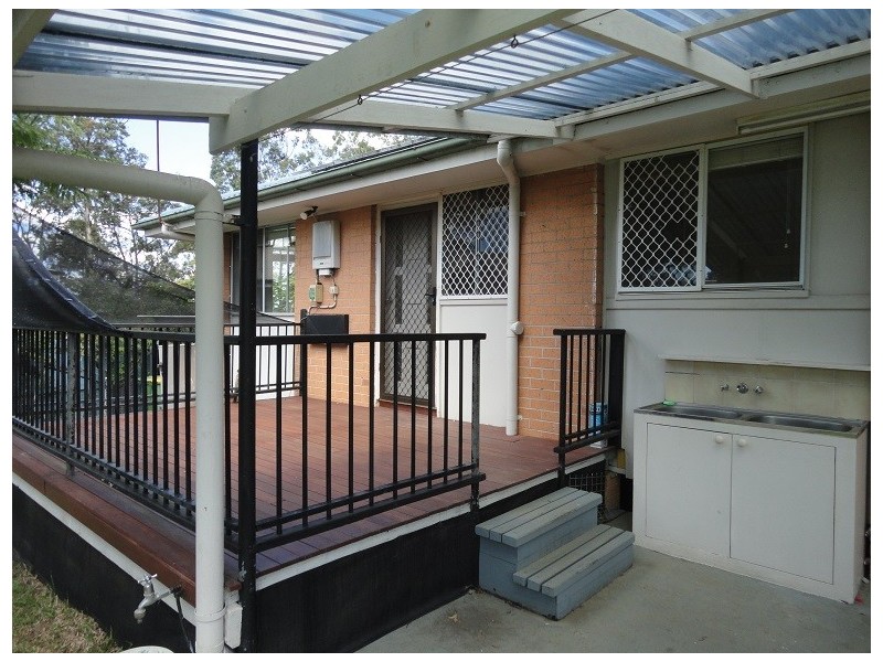 12 Rose Street, Daisy Hill QLD 4127