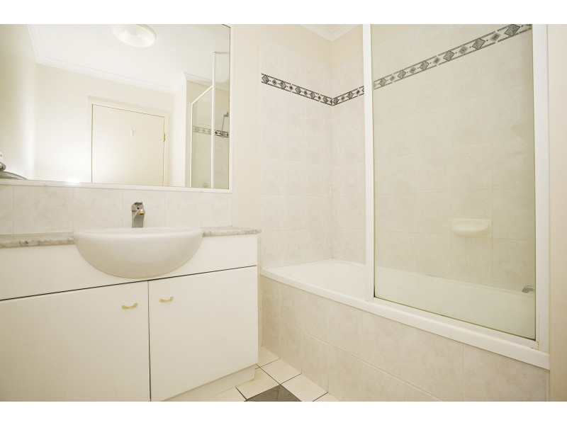 45 Harries Rd, Coorparoo QLD 4151