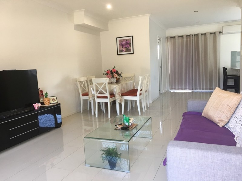 30 Girraween Crescent, Parkinson QLD 4115