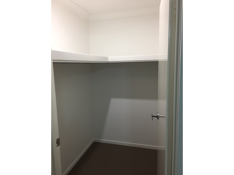 30 Girraween Crescent, Parkinson QLD 4115