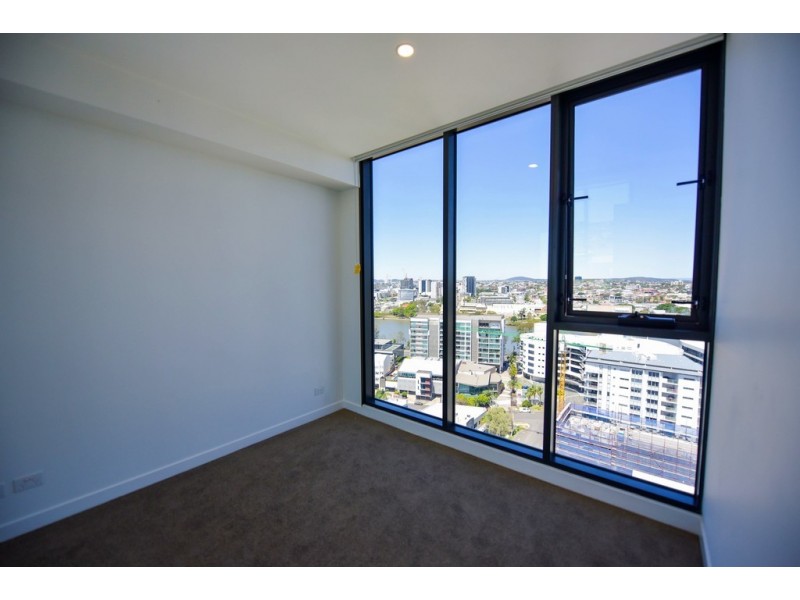 22 Railway Tce, Milton QLD 4064