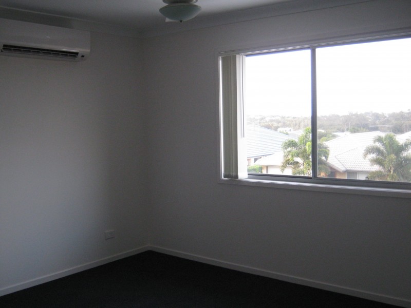 4/2 LAVENDER DRIVE, Griffin QLD 4503