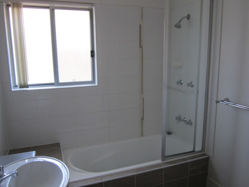 100/1 Bass Court, North Lakes QLD 4509