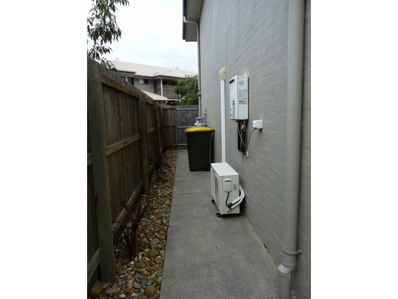 2/1 Archer Close, North Lakes QLD 4509