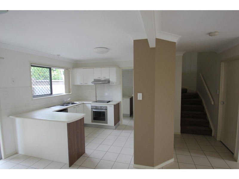 2-8 Meadowbrook Drive, Meadowbrook QLD 4131