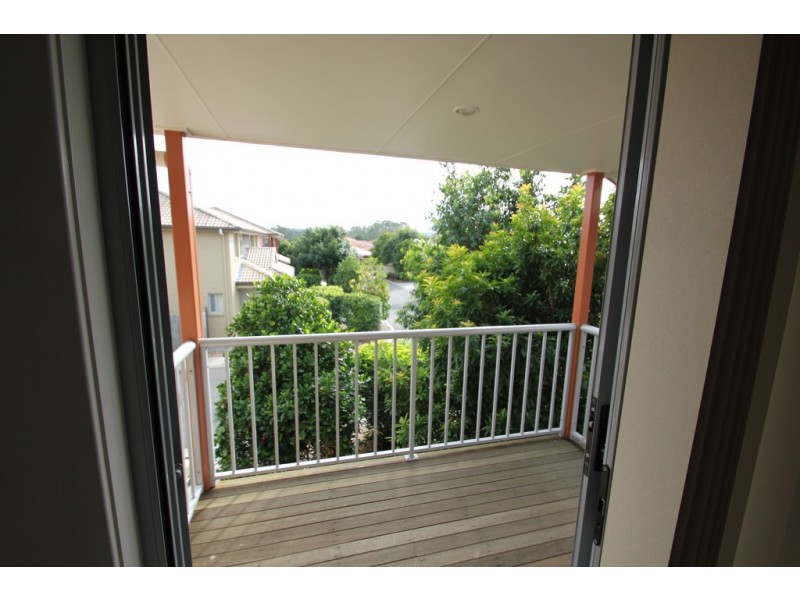 2-8 Meadowbrook Drive, Meadowbrook QLD 4131