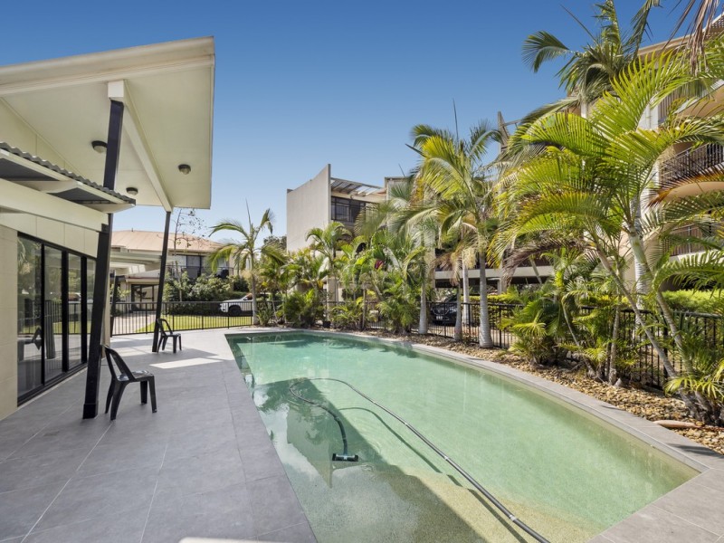 52/45 Harries Rd, Coorparoo QLD 4151